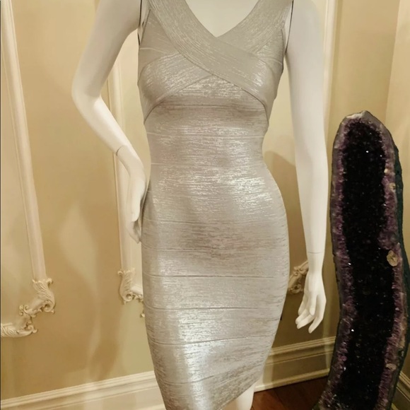 HERVE LEGER DRESS, FOIL SIZE S RETAIL1,290.00 - Picture 4 of 14